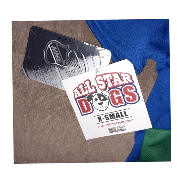 💥NWT Canucks Dog Jersey - Picture 4 of 8